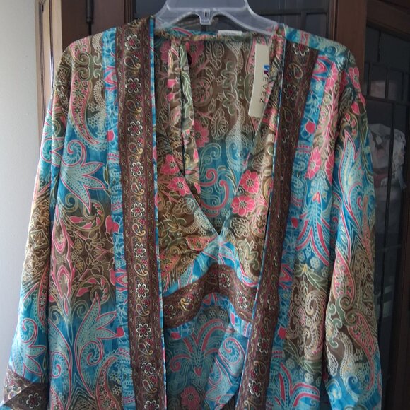 Wevez 100% Silk Print Bohemian Halter Top & Kimono one size NWT - Picture 3 of 4